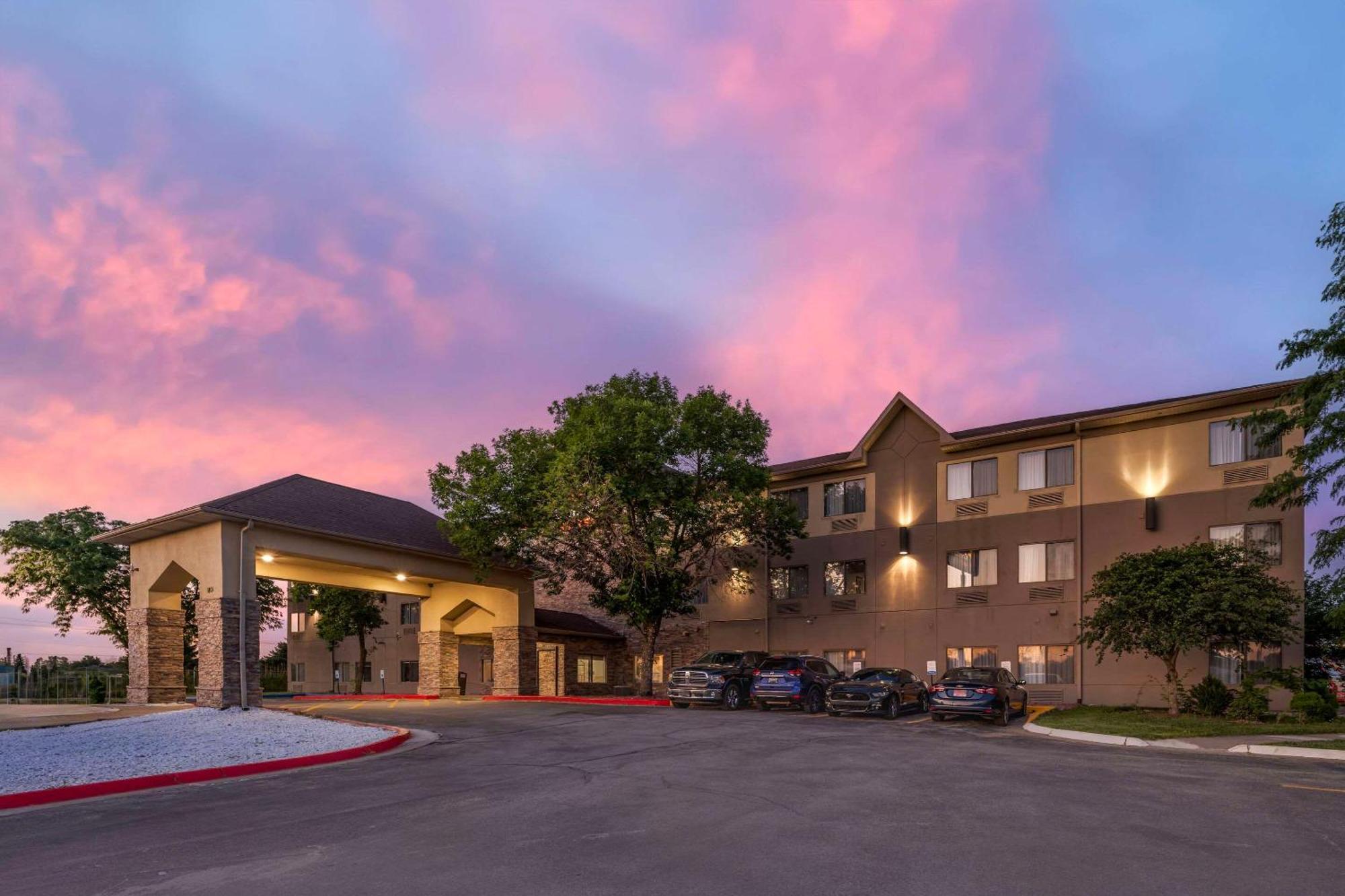 Comfort Suites Omaha East-Council Bluffs Exterior foto